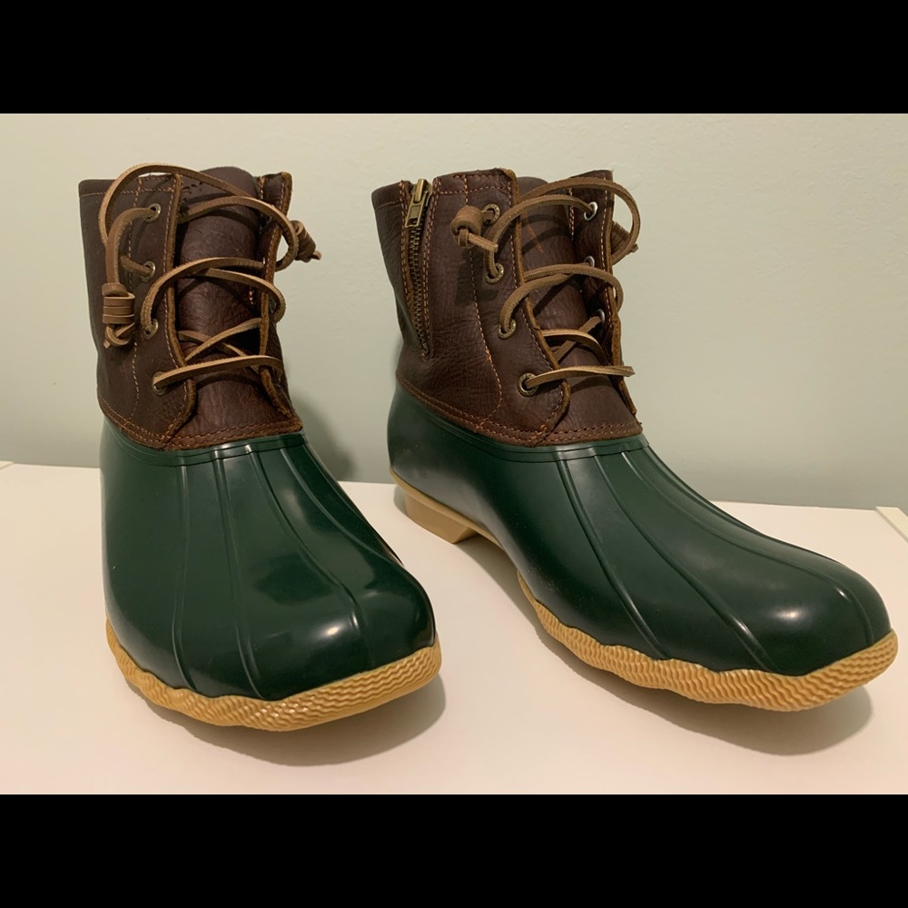 NEW Sperry Saltwater Boots Women’s size 11